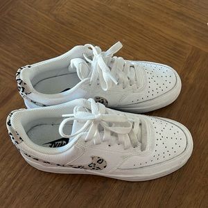 Nike Court Vision Low Sneaker White/Desert Sand Black